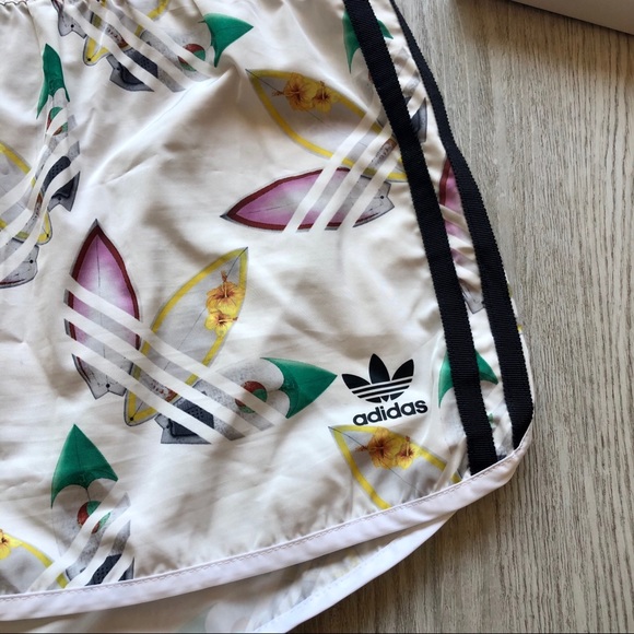 Adidas Originals X Pharrell Williams Set - Picture 4 of 7